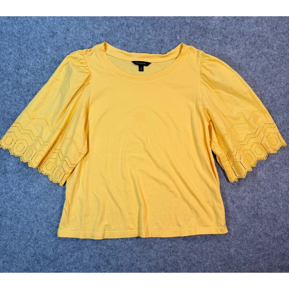 Banana Republic Yellow Eyelet Lace Puff Sleeve T-Shirt Womens Medium‎ Crew Neck